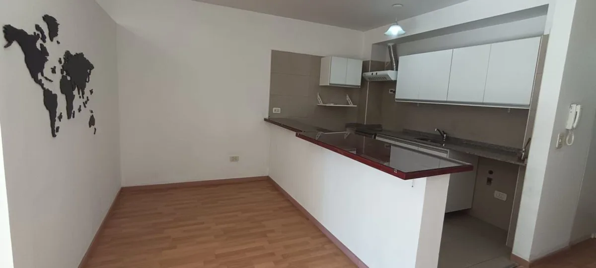 VENTA DEPARTAMENTO BALCON COCHERA PILETA MUNRO foto 4