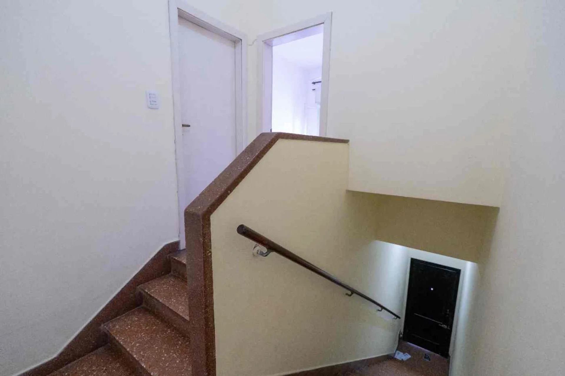 CASA CON DEPOSITO/LOCAL EN VENTA en SARANDI foto 5