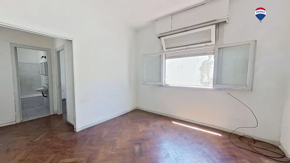 VENTA PH 2 AMBIENTES 1 PISO POR ESCALERA ALMAGRO foto 2