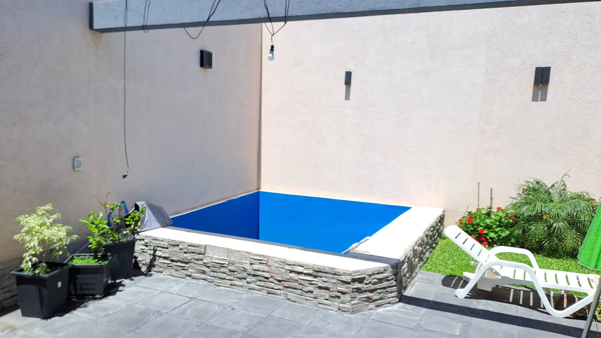CASA RECICLADA - JARDIN, PILETA - APTO CREDITO foto 3
