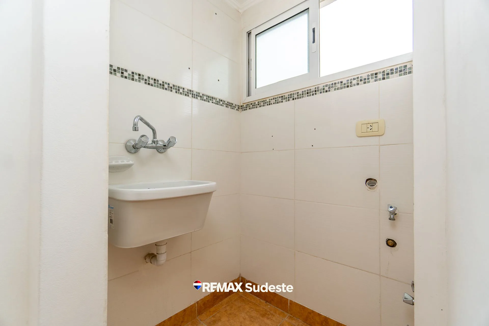 CASA EN VENTA 3 DORMITORIOS, APTA CREDITO foto 2