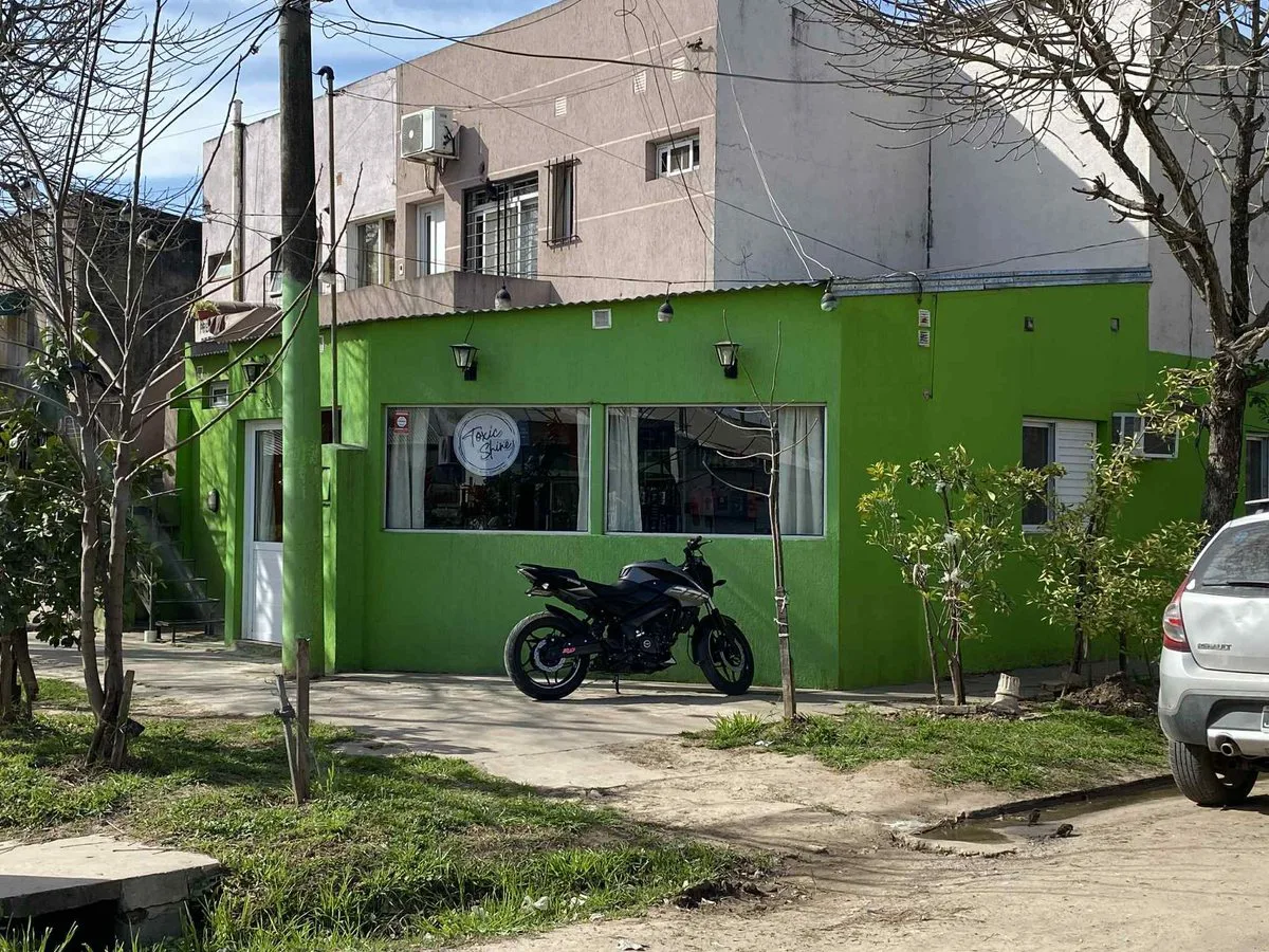 Casa + Salón Comercial en esquina en Santo Tomé foto 3