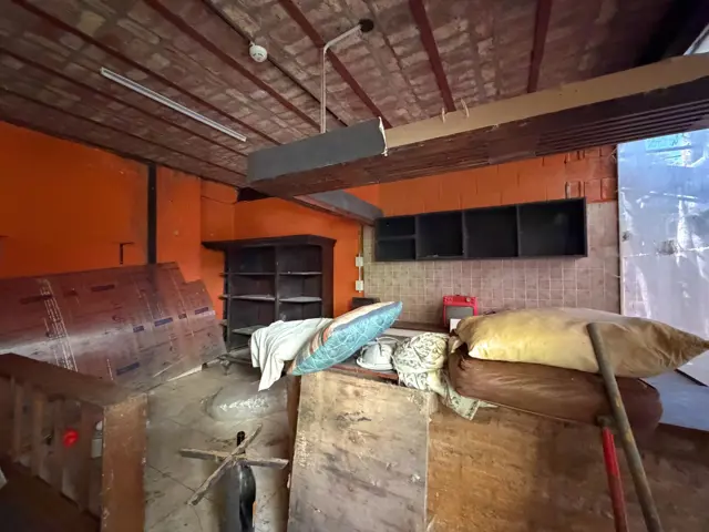 Local en Alquiler, Olavarría 848 - Galería La Boca