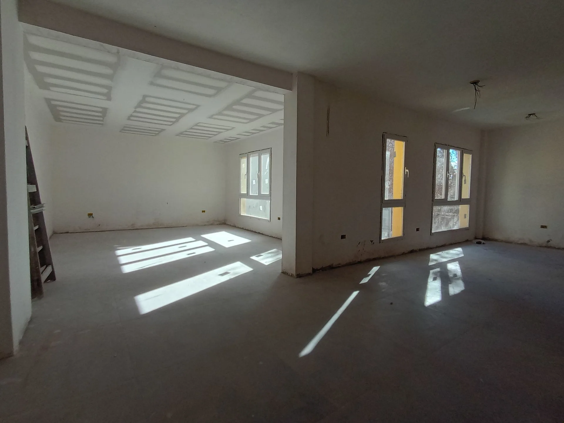 Edificio corporativo en block y local comercial foto 3