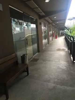 LOCAL COMERCIAL / OFICINA EN VENTA EN PASEO COMERCIAL VÍA PILAR foto 2