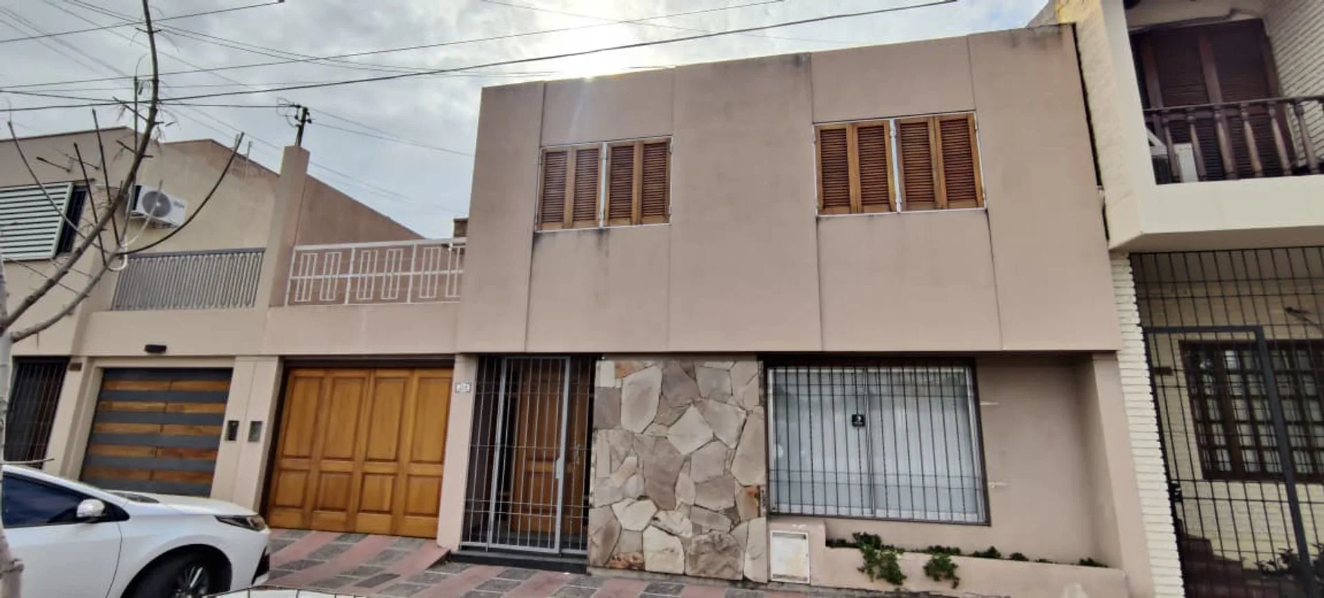 Venta casa 3 dormitorios B° Arizu, Godoy Cruz