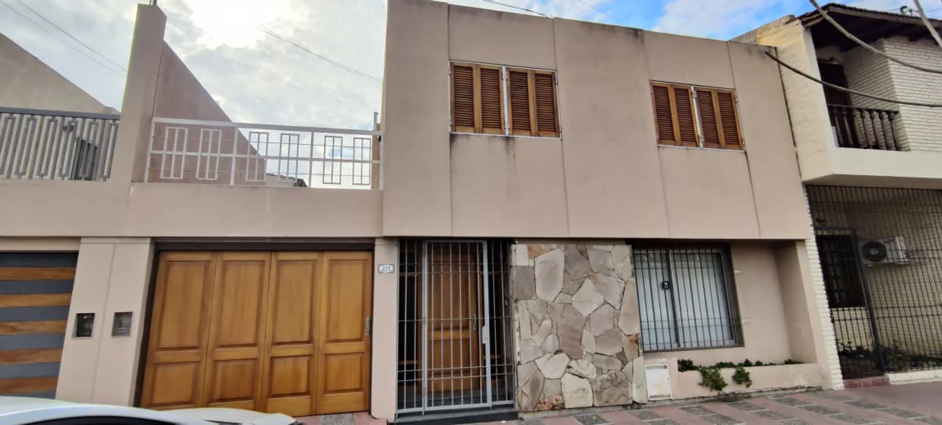 Venta casa 3 dormitorios B° Arizu, Godoy Cruz foto 2
