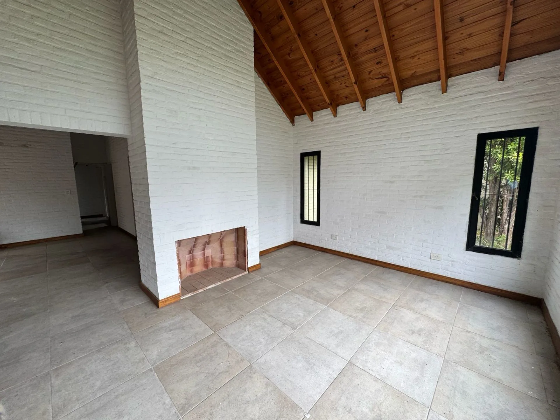 VENTA CASA  APTA CREDITO  COUNTRY CHAMPAGNAT PILAR foto 3