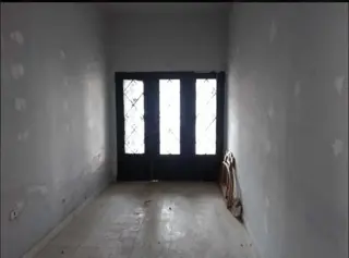 VENDO CASA DE DOS PLANTAS PARA RECICLAR SOBRE AV. MONSEÑOR PABLO CABRERA foto 3