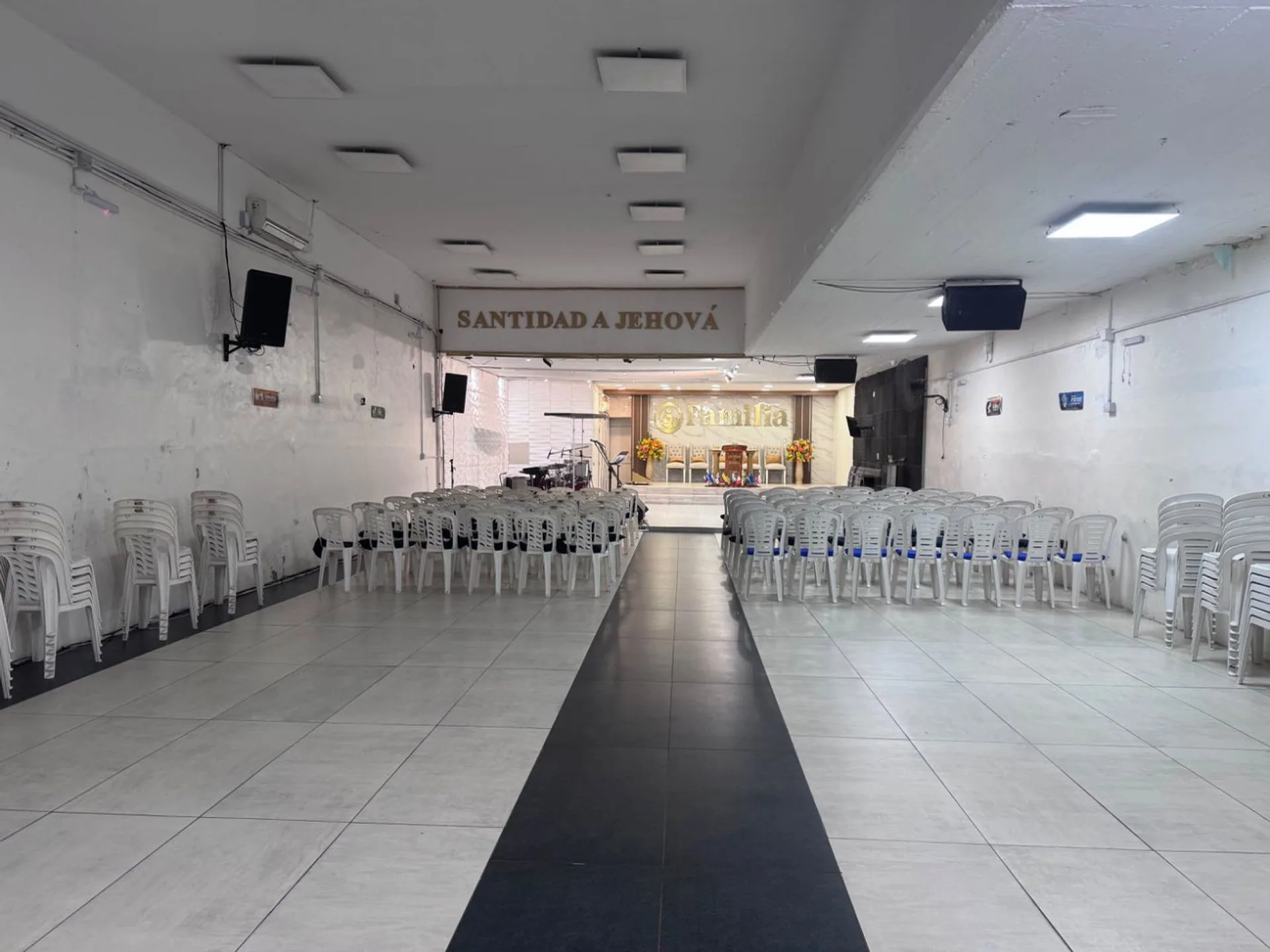 LOCAL EN ALQUILER ALMAGRO BOEDO AMPLIO 700MTS foto 4