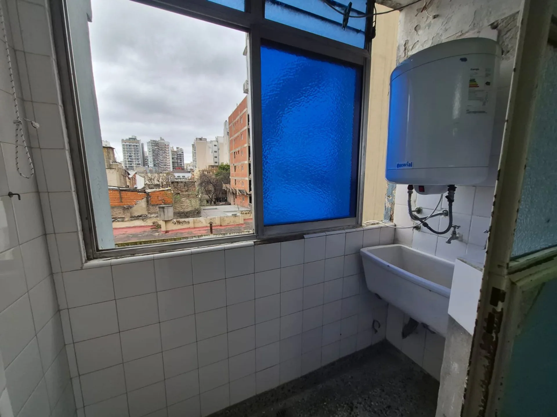 VENTA DEPARTAMENTO 2 AMB ALMAGRO A REFACCIONAR foto 4