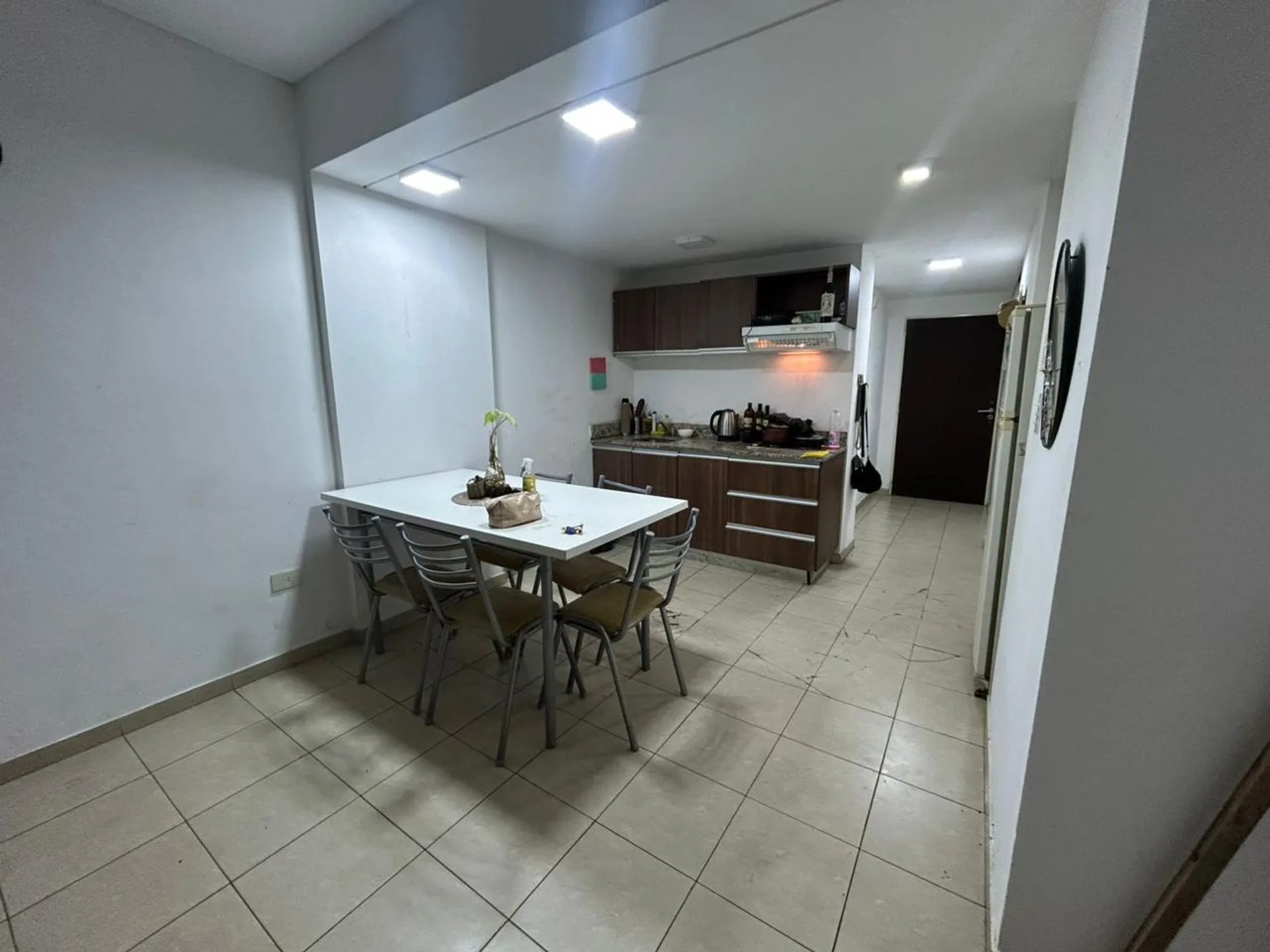 MONOAMBIENTE EN VENTA LA PLATA AL FRENTE BALCON foto 3