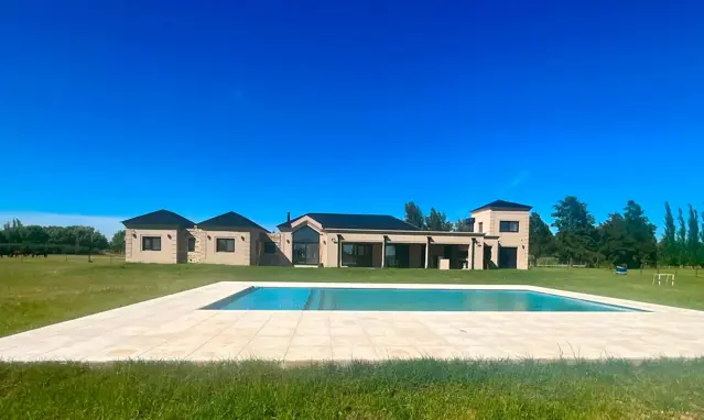 Venta Casa"De Categ."5 amb-Pileta-Chacras de Abbot