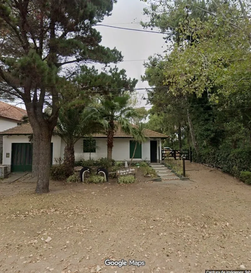 CASA TIPO CHALET EN DOS PLANTAS AL FRENTE