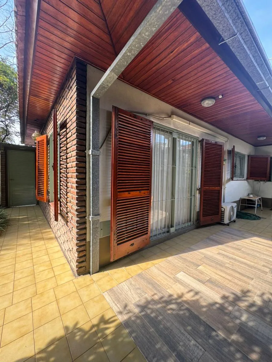 VENTA CASA CON PILETA foto 4