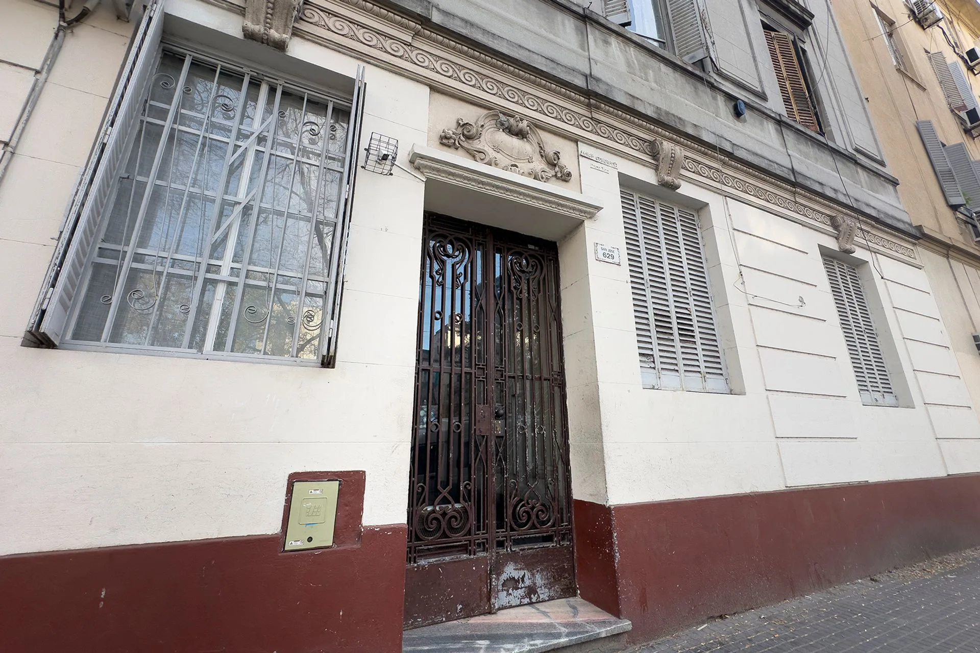 Dos ambientes, ideal inversor,al frente, de estilo foto 2