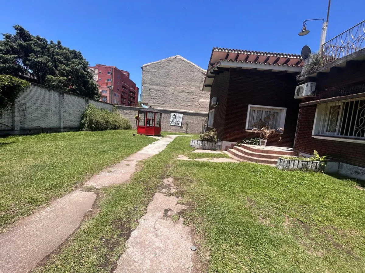 VENDO CASA ESQUINA  SOBRE AV MATE DE LUNA foto 4