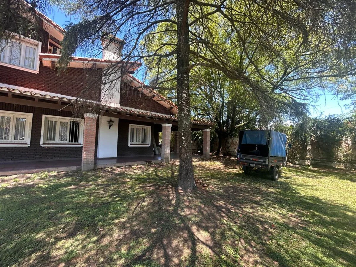VENDO CASA ESQUINA  SOBRE AV MATE DE LUNA foto 5