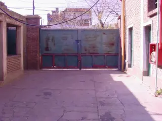 Galpón en Alquiler en Lanús, Buenos Aires foto 1