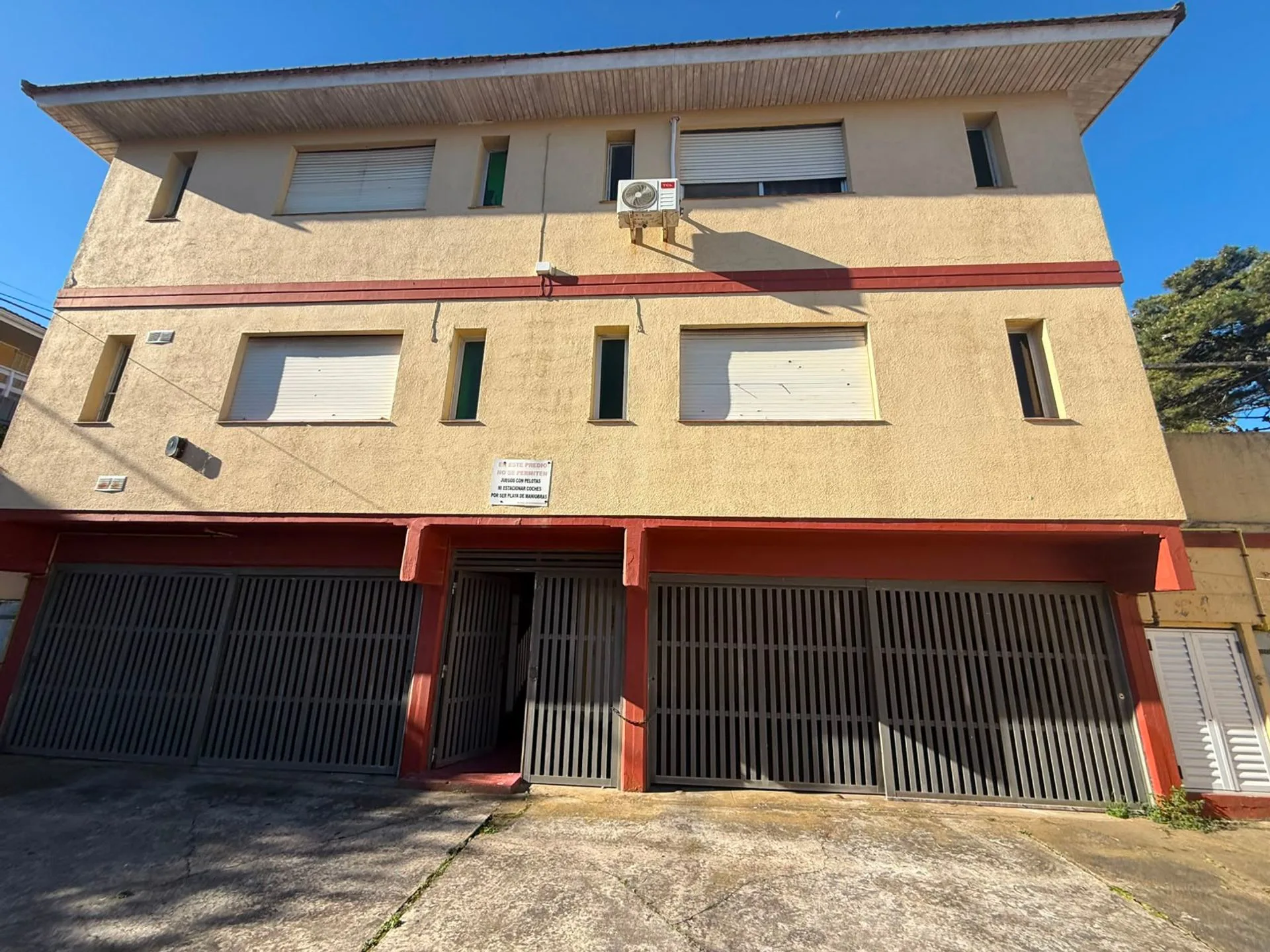 VENTA DEPARTAMENTO 3 AMBIENTES COCHERA GESELL foto 2