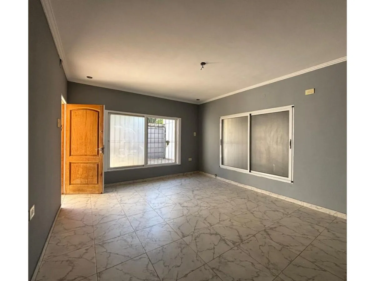 Se VENDE casa de 4 dormitorios en Santo Tome foto 2