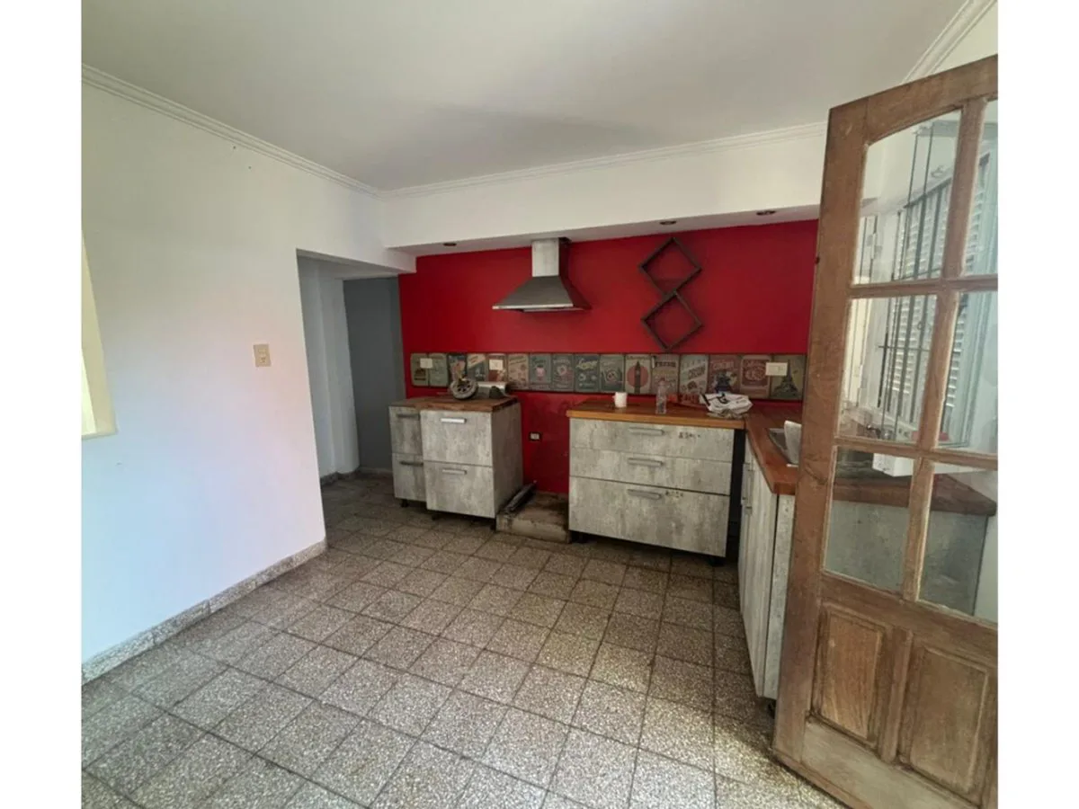 Se VENDE casa de 4 dormitorios en Santo Tome foto 4
