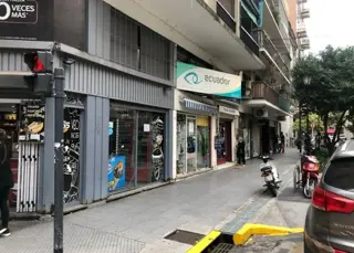 Excelente Local a la Venta en Barrio Norte foto 3