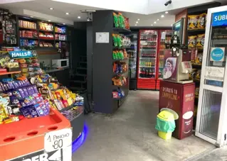 Excelente Local a la Venta en Barrio Norte foto 5