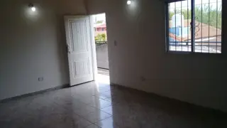 Departamento de dos dormitorios, baño, cocina comedor, con cochera a estenar foto 2