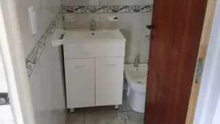 Departamento de dos dormitorios, baño, cocina comedor, con cochera a estenar foto 4