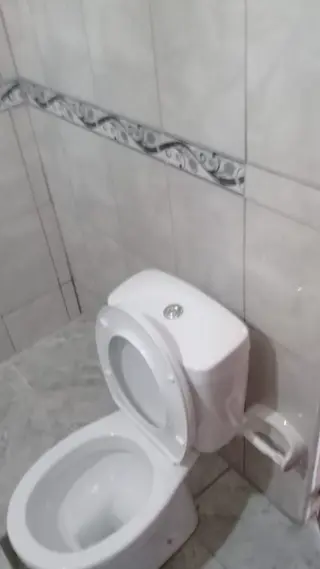 Departamento de dos dormitorios, baño, cocina comedor, con cochera a estenar foto 5