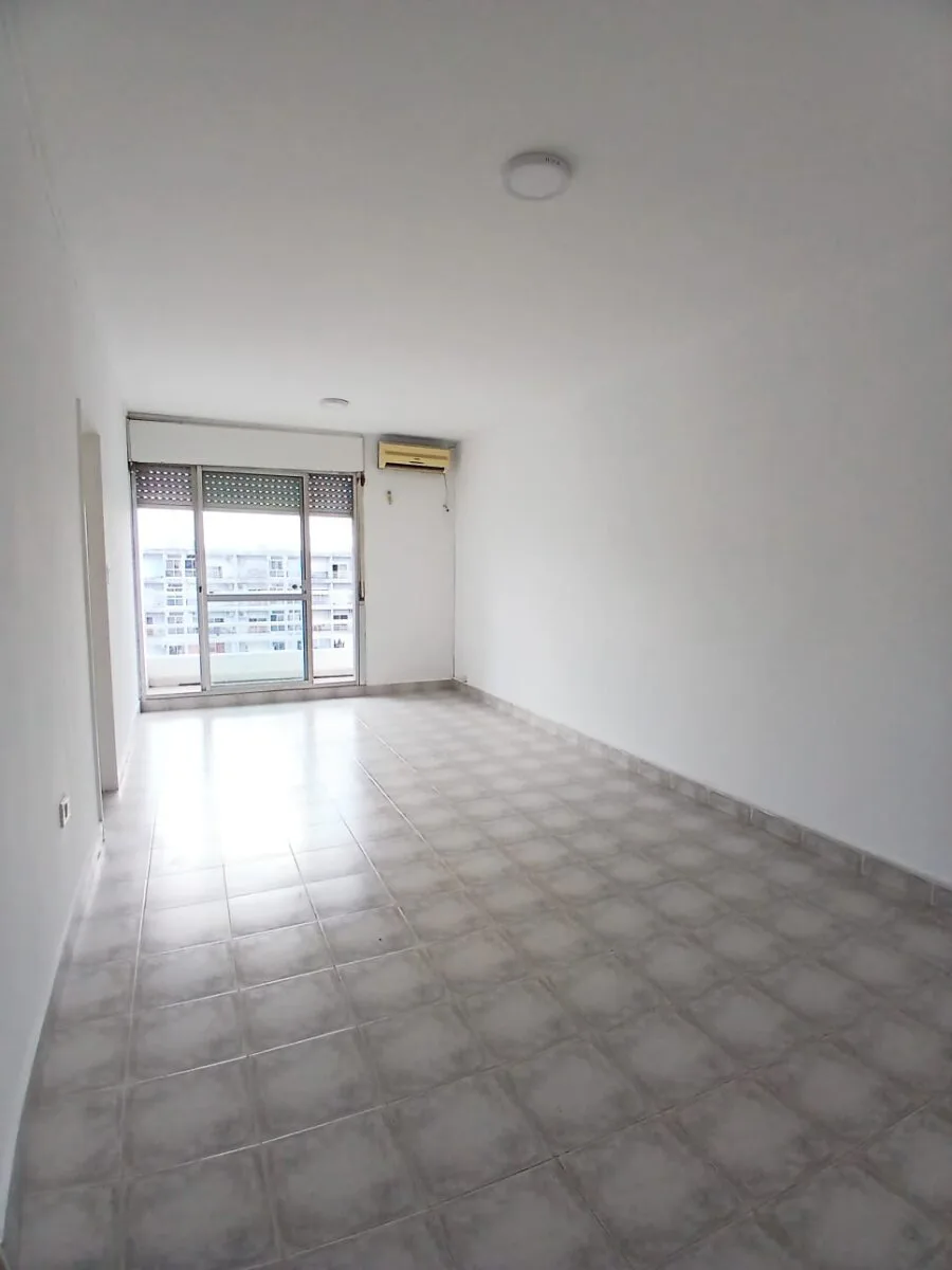 Oportunidad! Se Vende un hermoso Departamento Monoambiente Amplio con Balcón foto 2