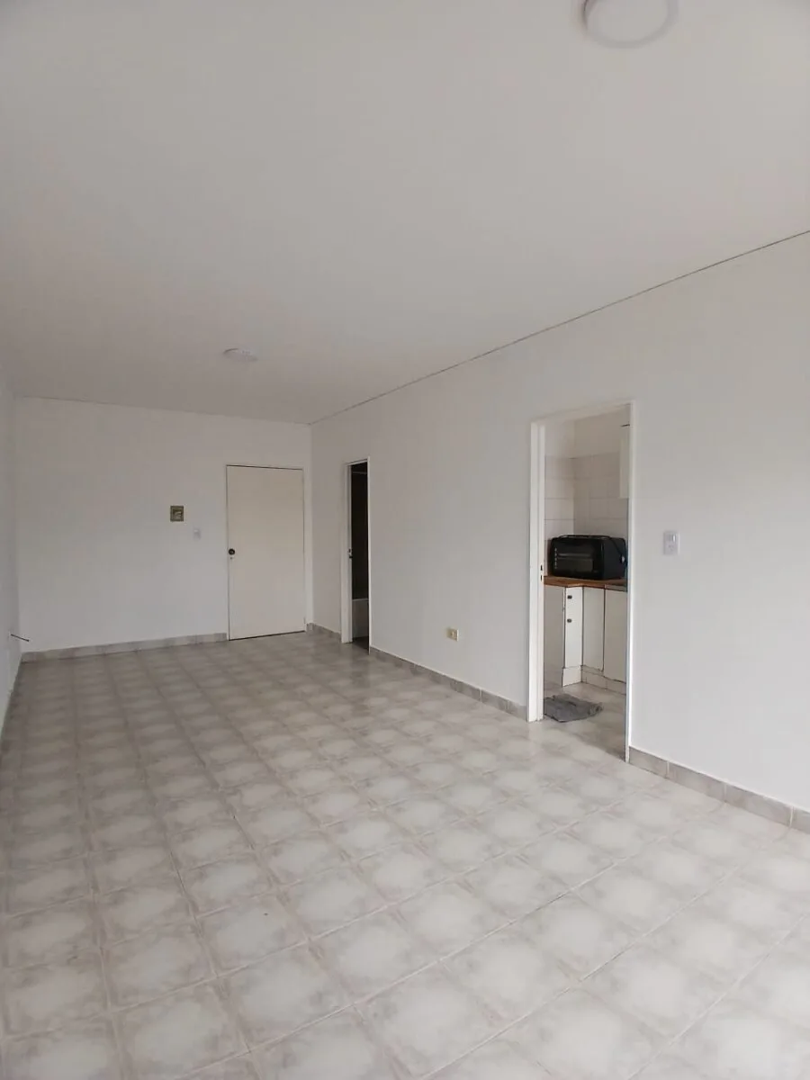 Oportunidad! Se Vende un hermoso Departamento Monoambiente Amplio con Balcón foto 3