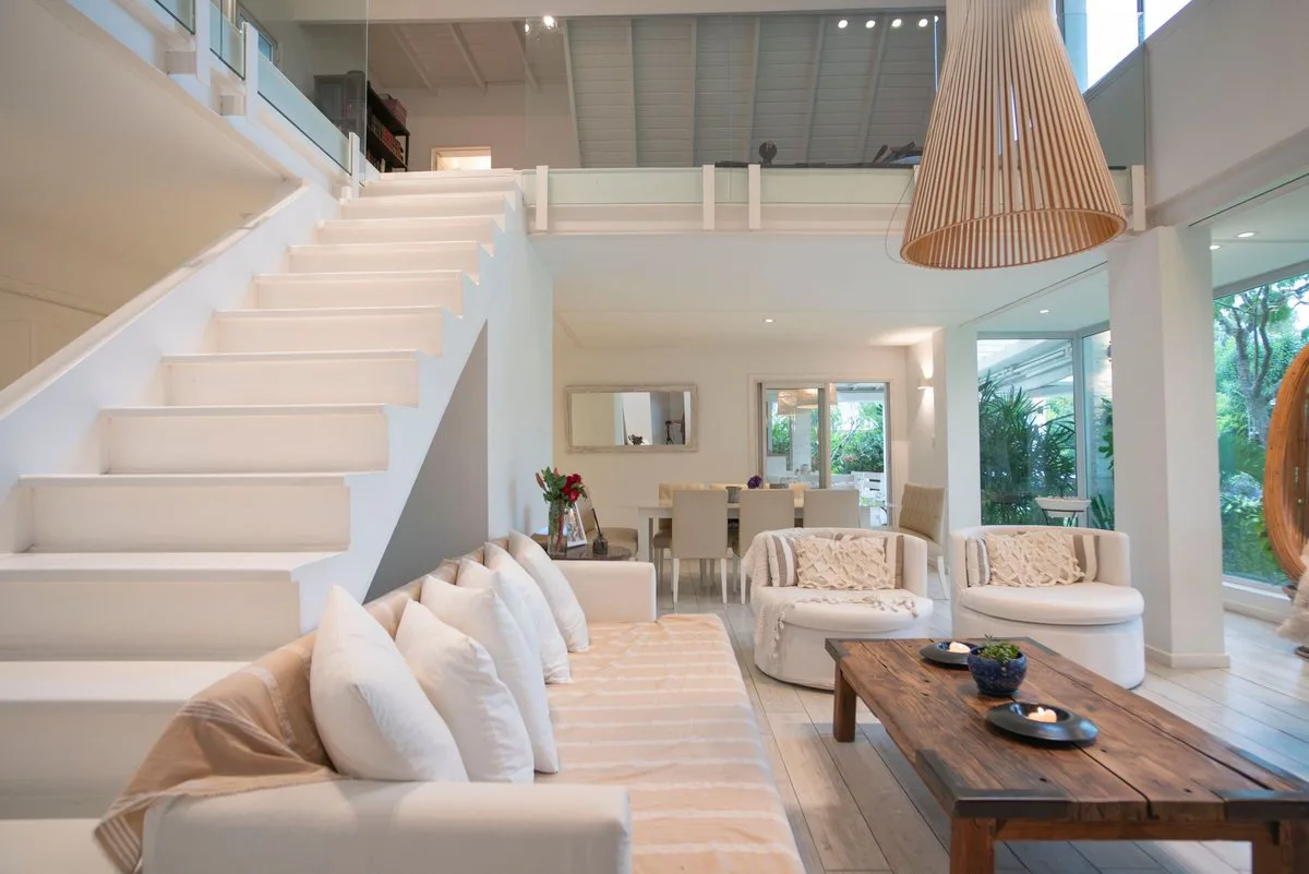 MAYLING PILAR CASA CON PILETA 4 DORMIT EN VENTA