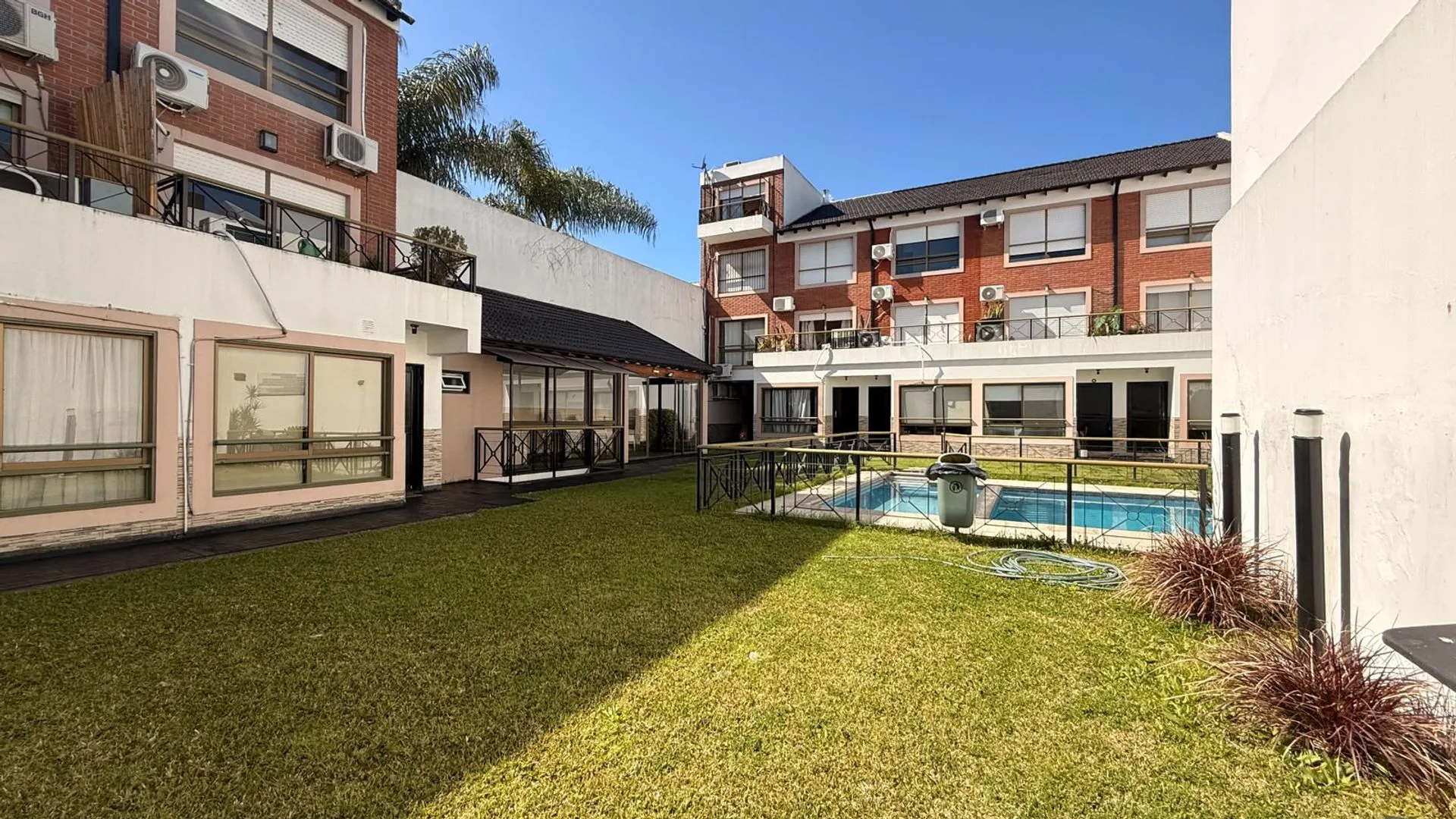 VENTA 4 AMB CABALLITO pile jardin sum parri 2 coch foto 2