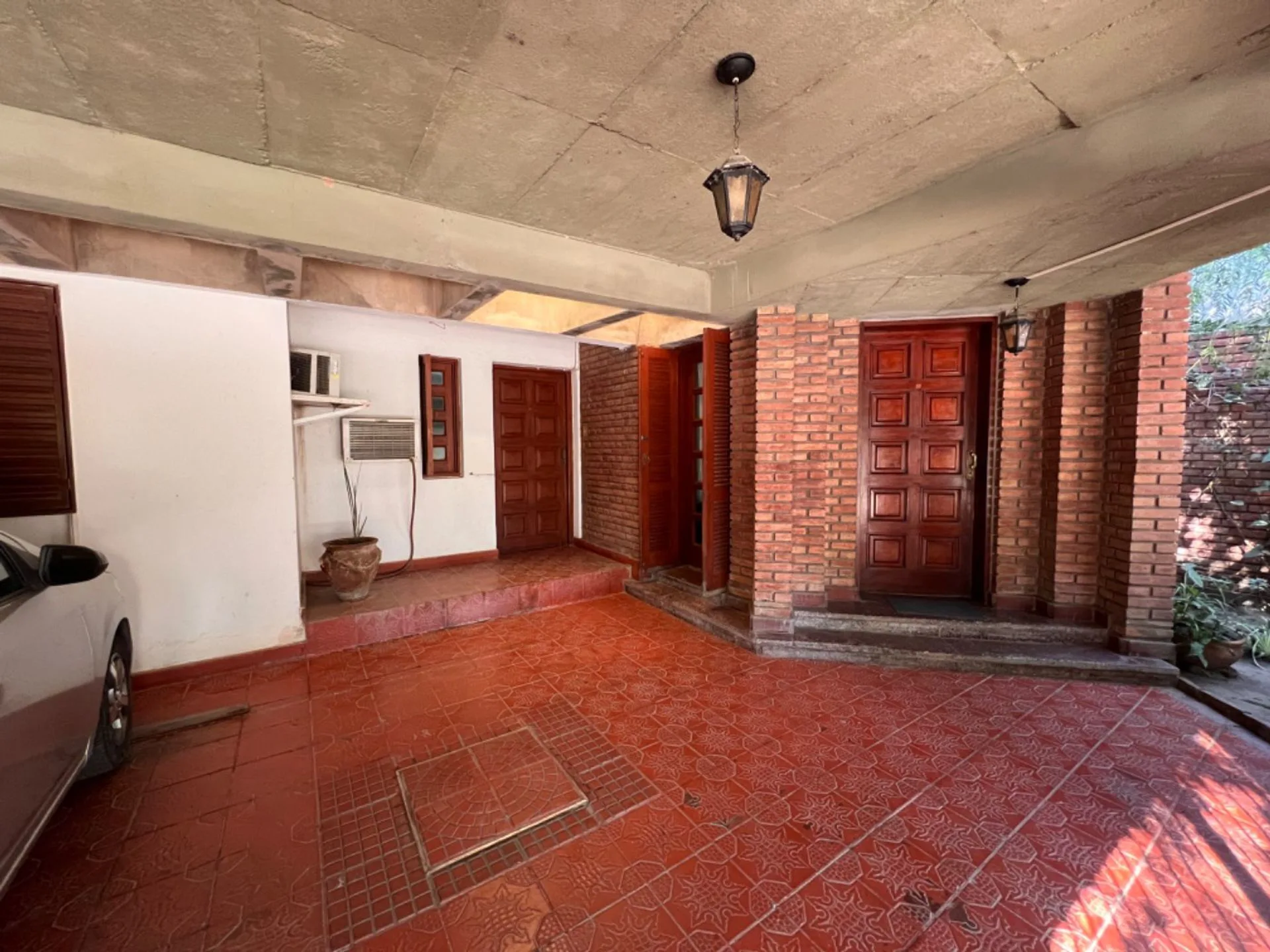VENTA Casa 3 Dorm con Cochera Doble foto 2