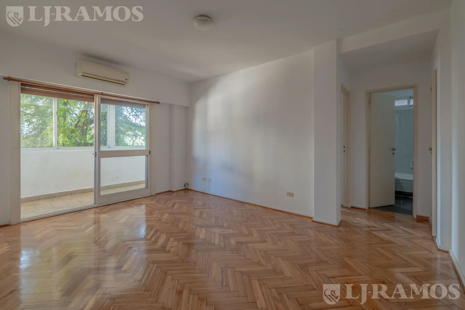Departamento de 2 ambientes en Belgrano! Balcón foto 2