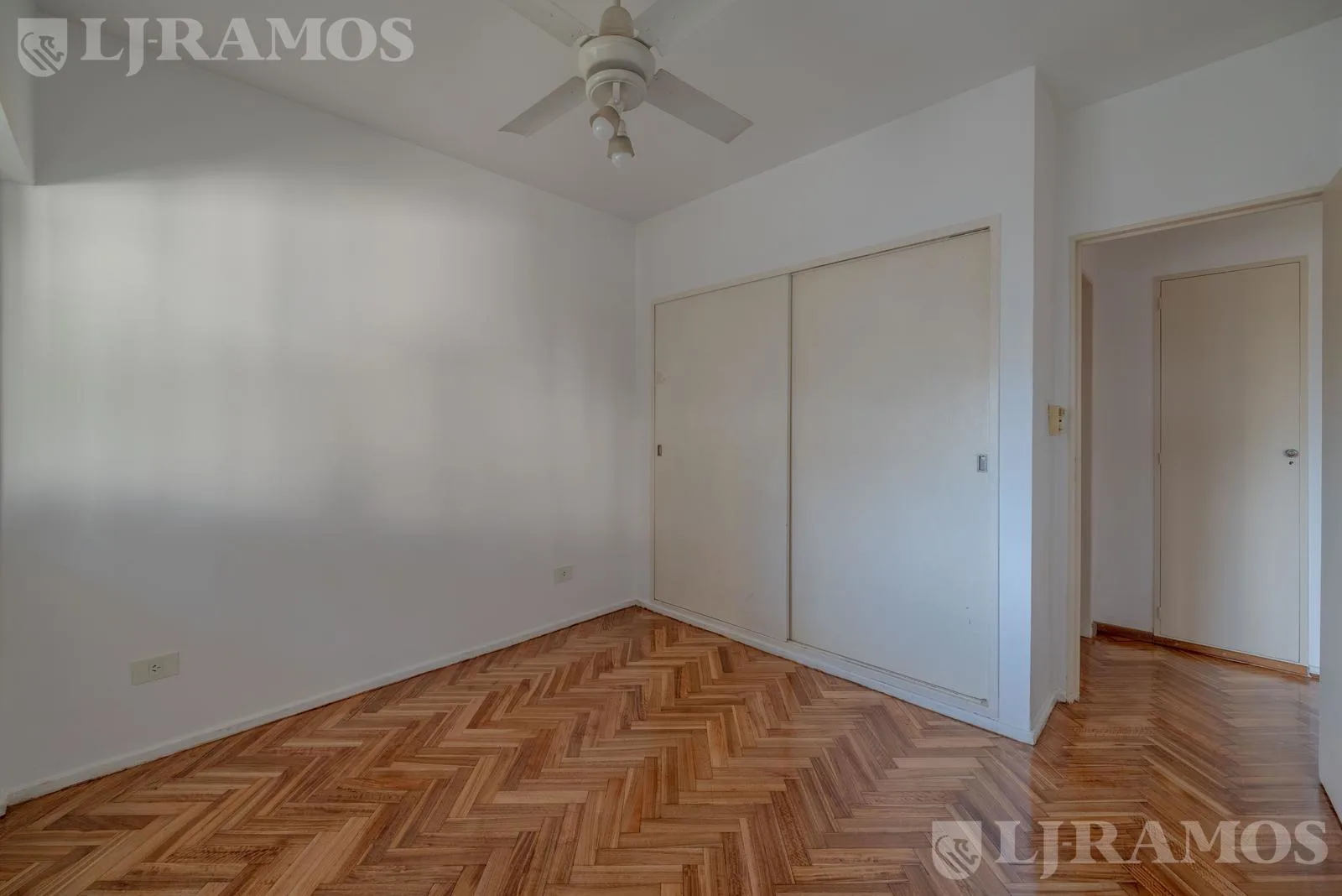 Departamento de 2 ambientes en Belgrano! Balcón foto 4