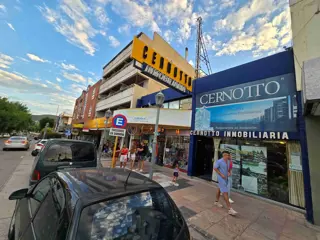 PROPIEDAD CÉNTRICA EN VENTA EN VILLA CARLOS PAZ, PARA EDIFICARDEPARTAMENTOS Y LOCALES, OPORTUNIDAD foto 1