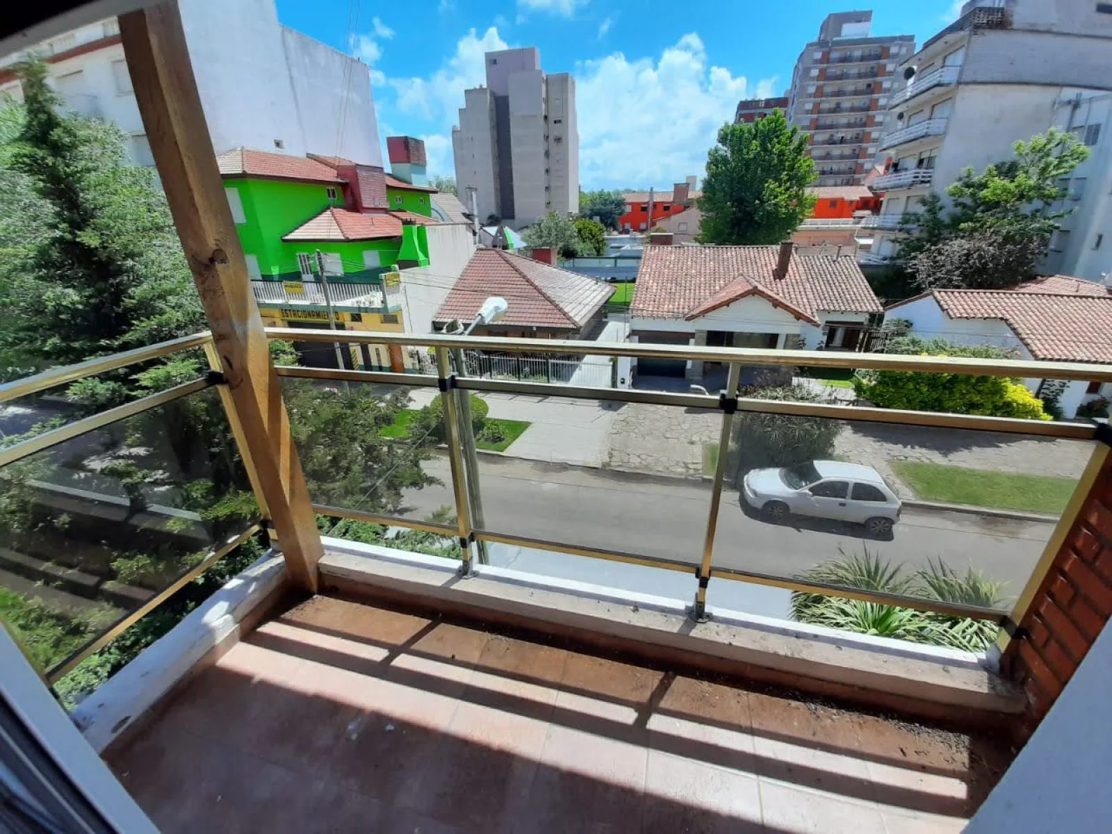 Street-Facing 1-Bedroom Apartment with Balcony in Miramar, Solymar Building – photo 9 of 9