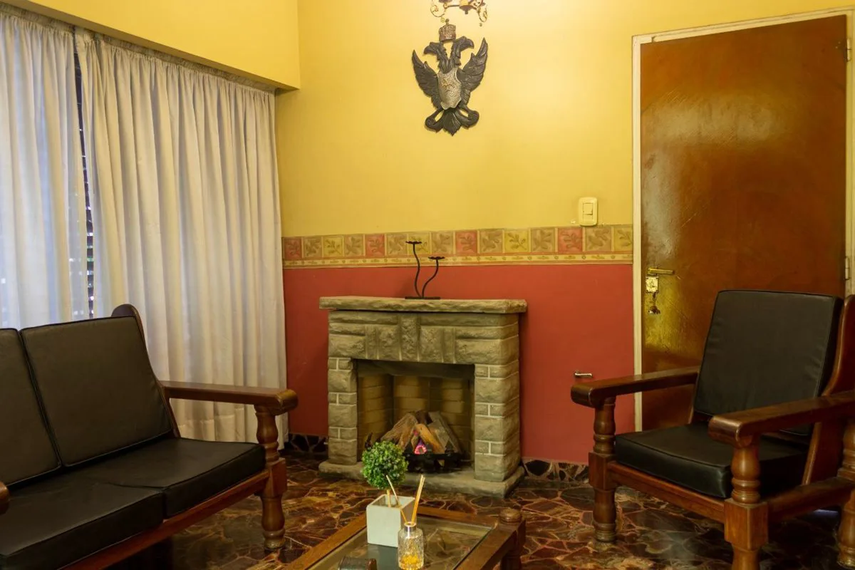 VENTA CASA 7 AMB LINIERS - EXCELENTE UBICACION foto 5
