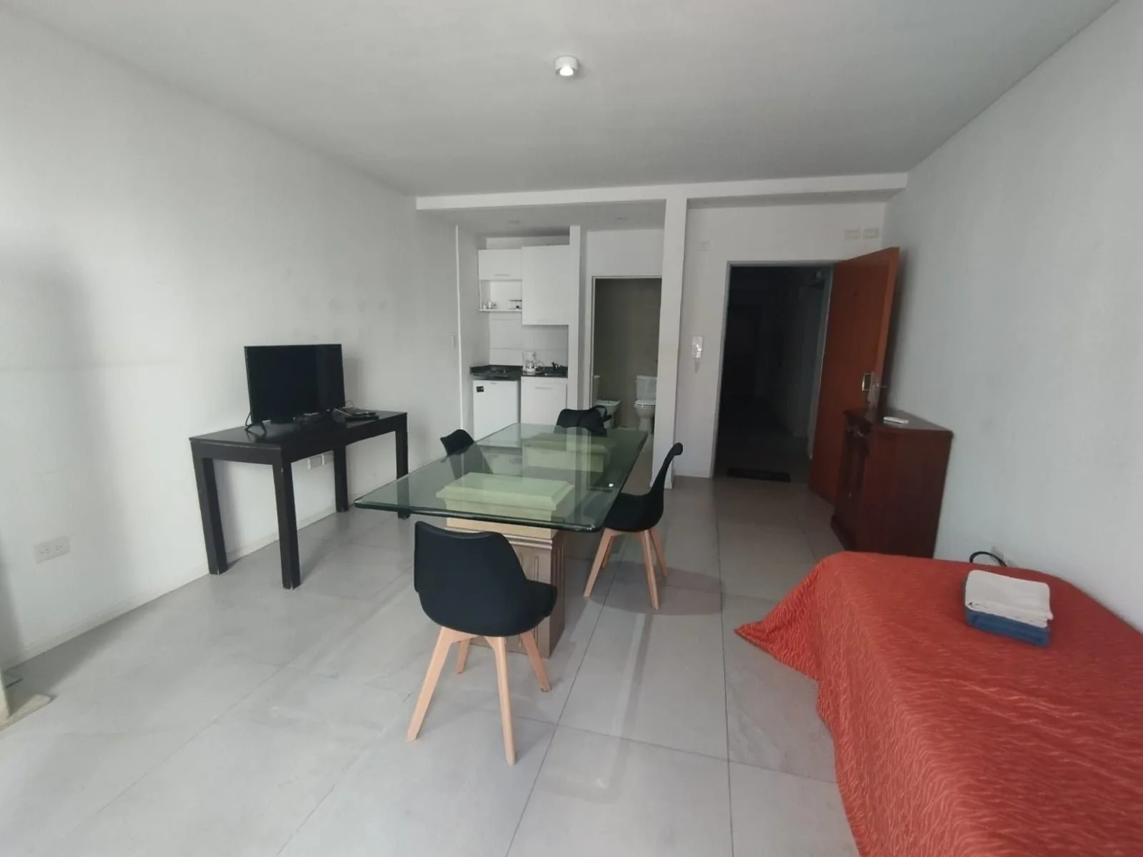 Studio apartment in Núñez – photo 3 of 10