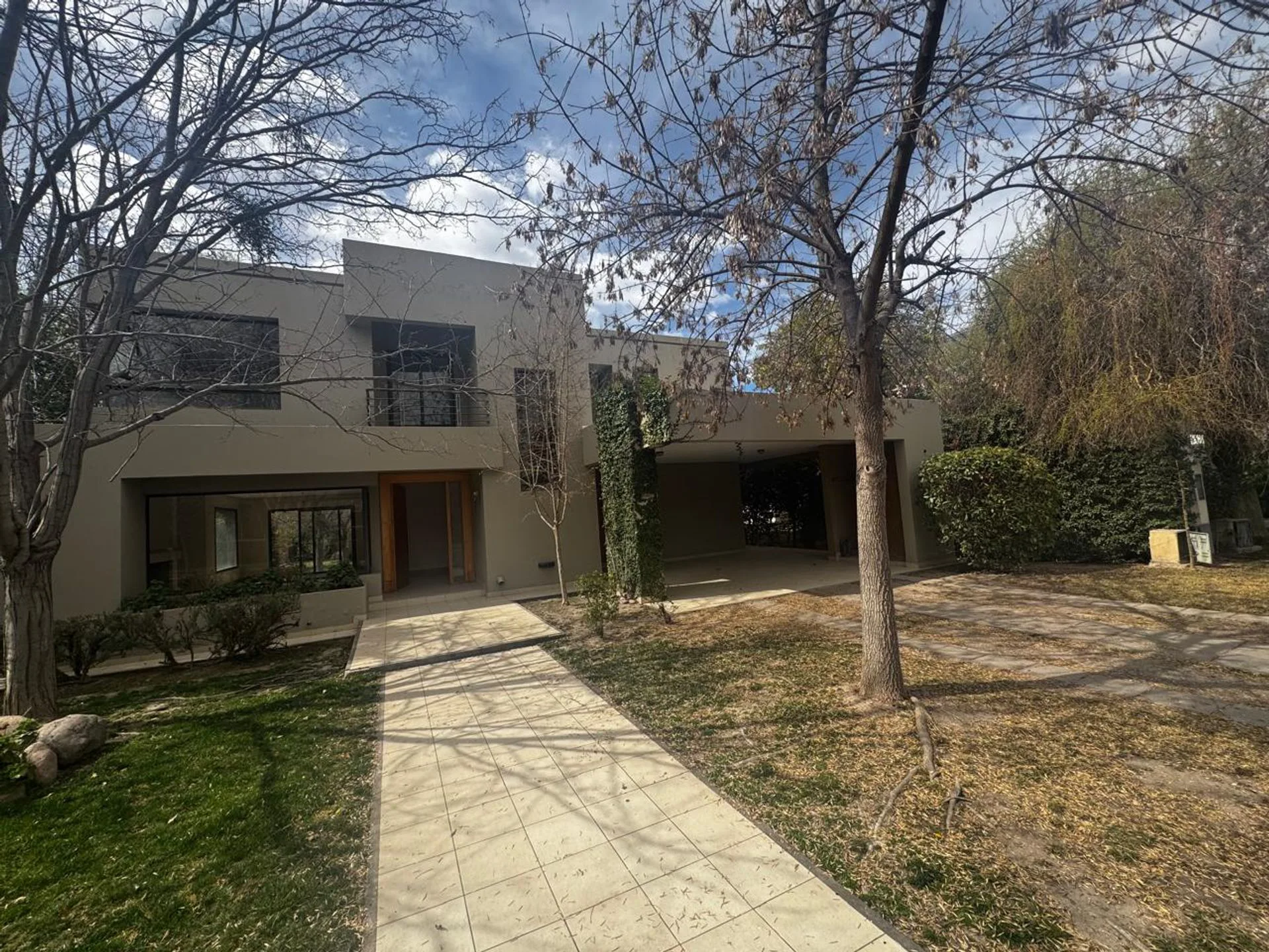 VENTA CASA BARRIO PRIVADO CHACRAS DE CORIA foto 2