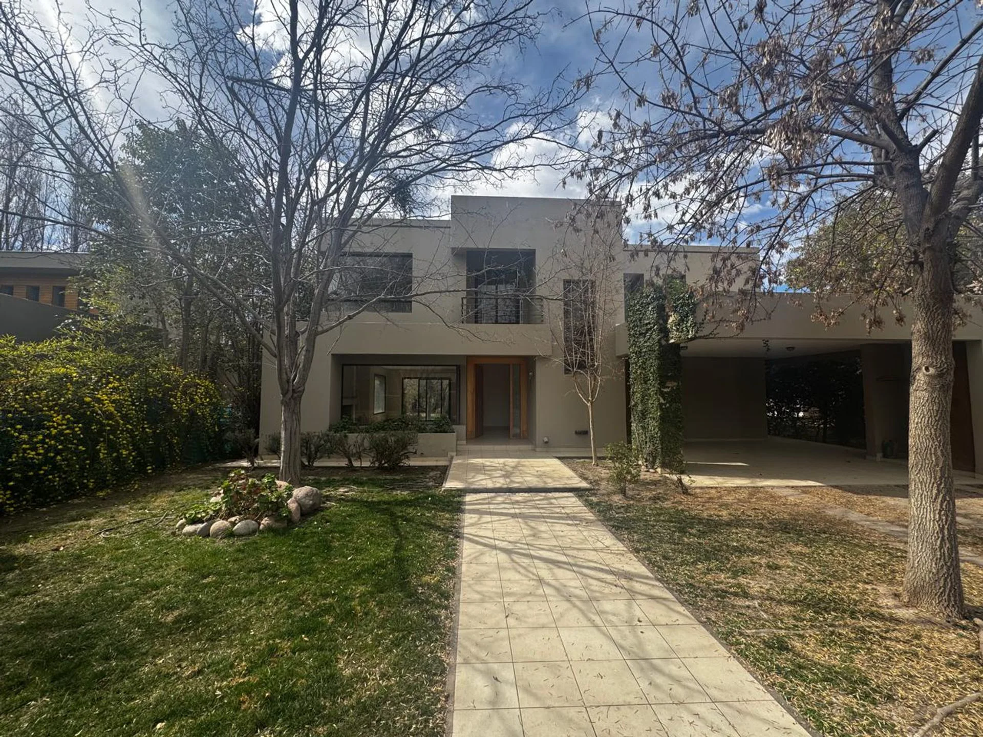 VENTA CASA BARRIO PRIVADO CHACRAS DE CORIA foto 3