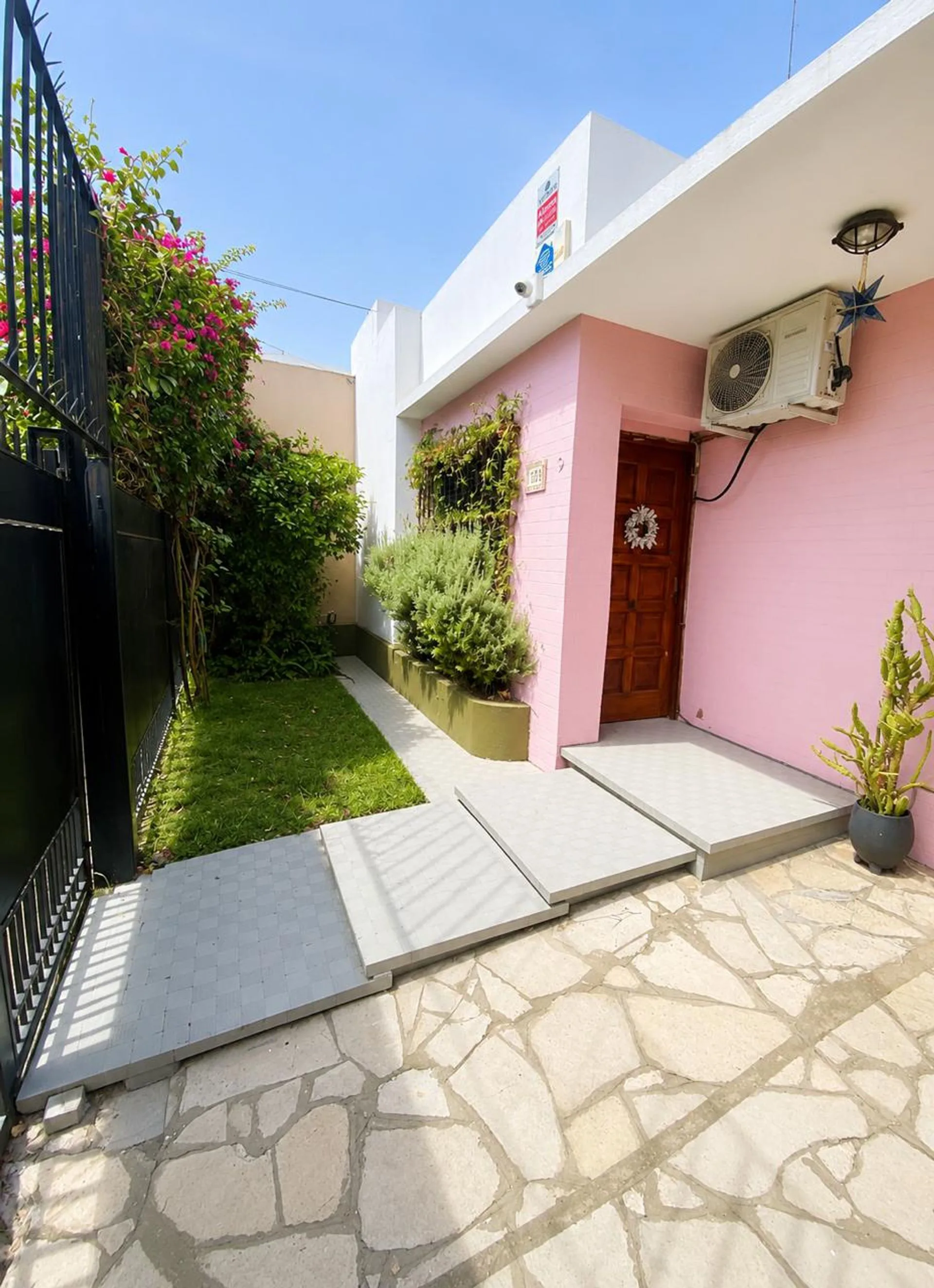 CASA EN VENTA-3AMBIENTES-LOMAS DE ZAMORA foto 2