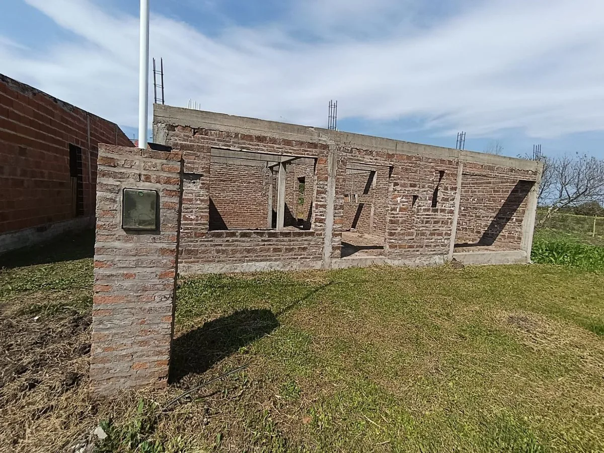Casa en construcción en lote de 300m. San Benito foto 3
