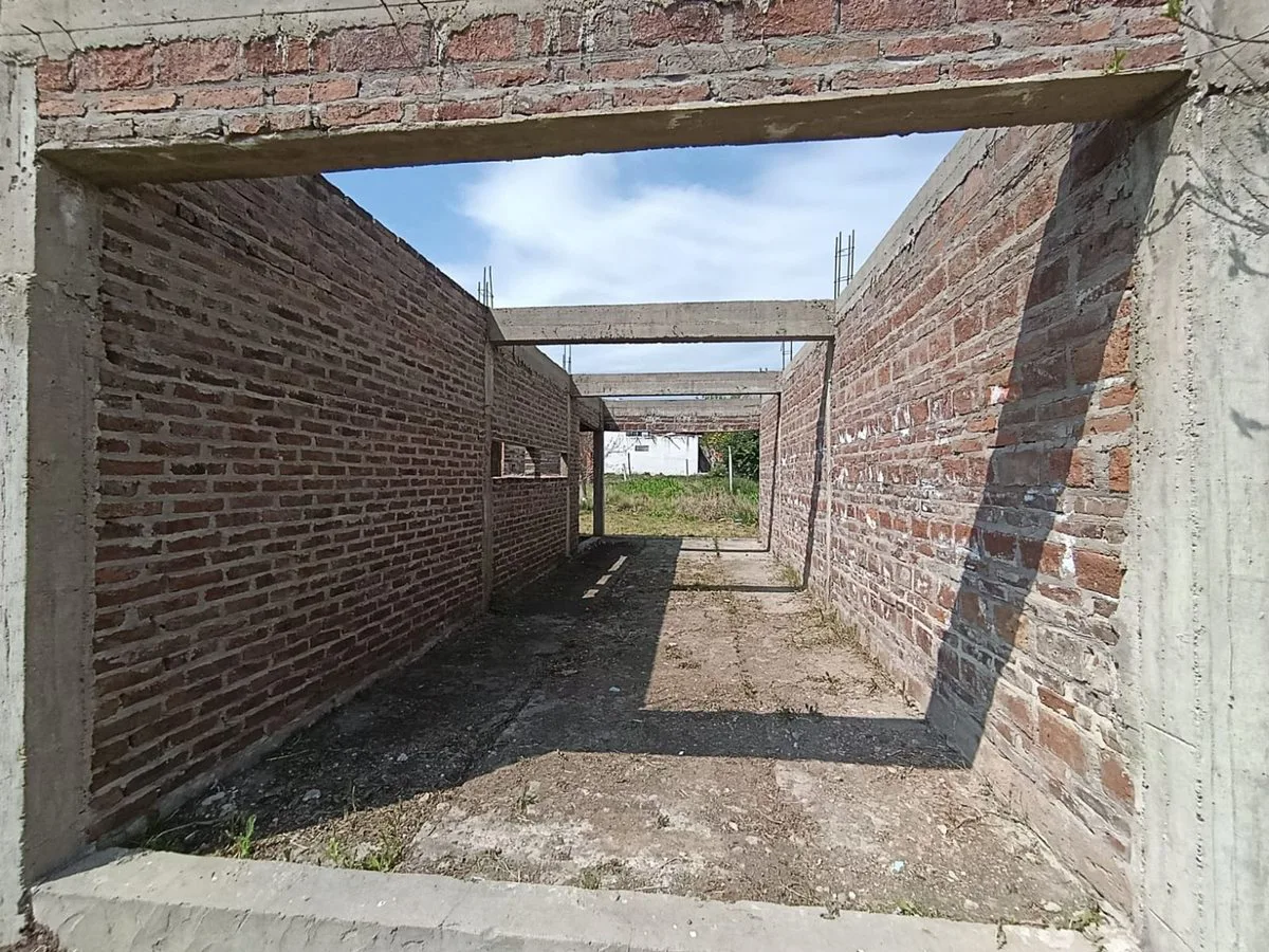 Casa en construcción en lote de 300m. San Benito foto 5