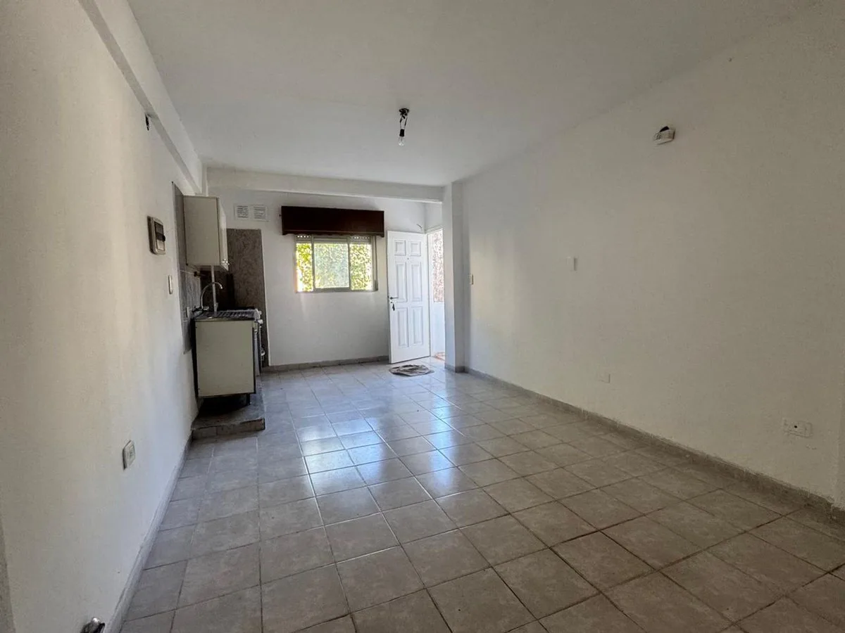 DEPARTAMENTO EN VENTA. 2 AMBIENTES VILLA LUZURIAGA foto 2