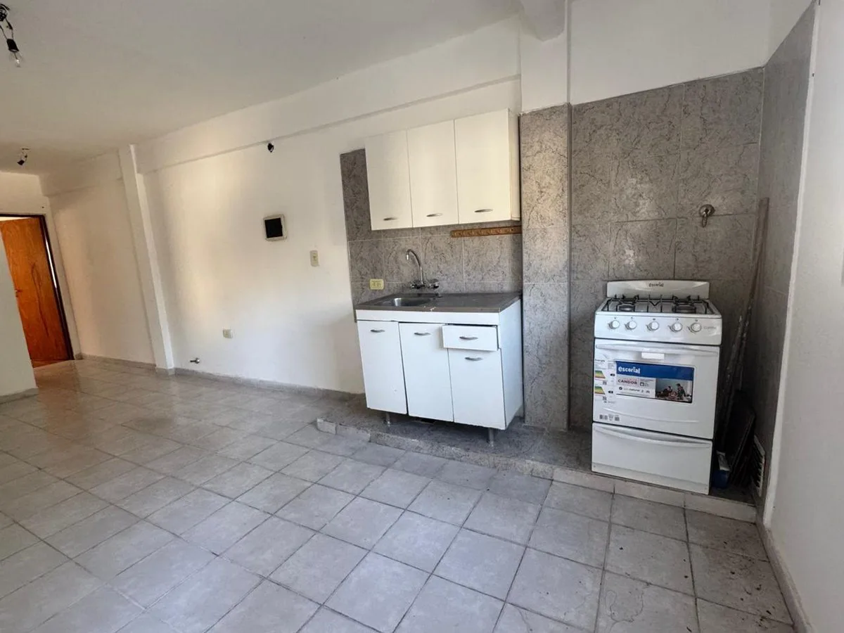 DEPARTAMENTO EN VENTA. 2 AMBIENTES VILLA LUZURIAGA foto 3