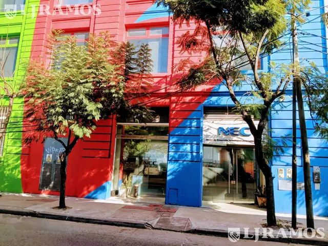 Edificio de Oficinas y Deposito